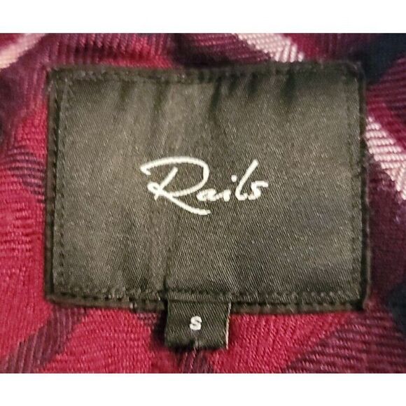 Rails Women's Red Plaid Shirt Size Small t75 - Picture 6 of 7